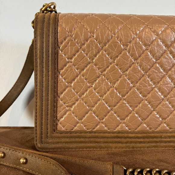 RARE Chanel Paris-Edinburgh Boy Flap Bag in Quilted Aged Calfskin With Nubuck - Picture 6 of 14